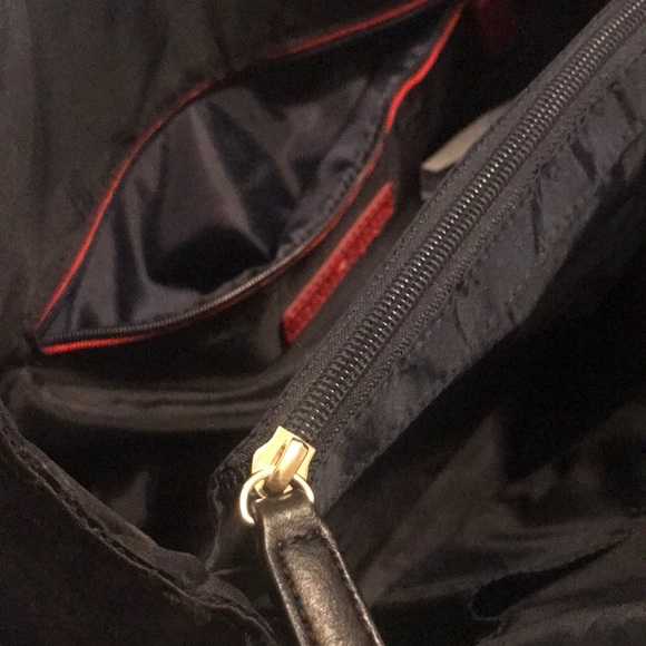 Tommy Hilfiger handbag - Picture 3 of 5